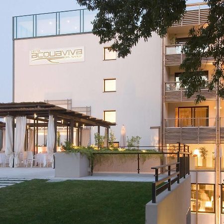 Hotel Acquaviva Del Garda เดเซนซาโนเดลการ์ดา ภายนอก รูปภาพ