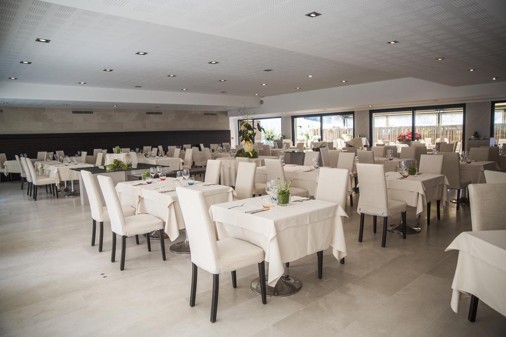 Hotel Acquaviva Del Garda เดเซนซาโนเดลการ์ดา ภายนอก รูปภาพ
