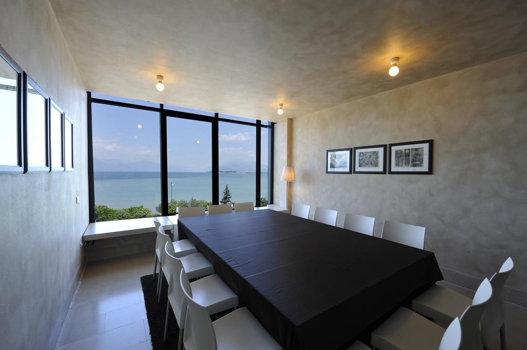 Hotel Acquaviva Del Garda เดเซนซาโนเดลการ์ดา ภายนอก รูปภาพ