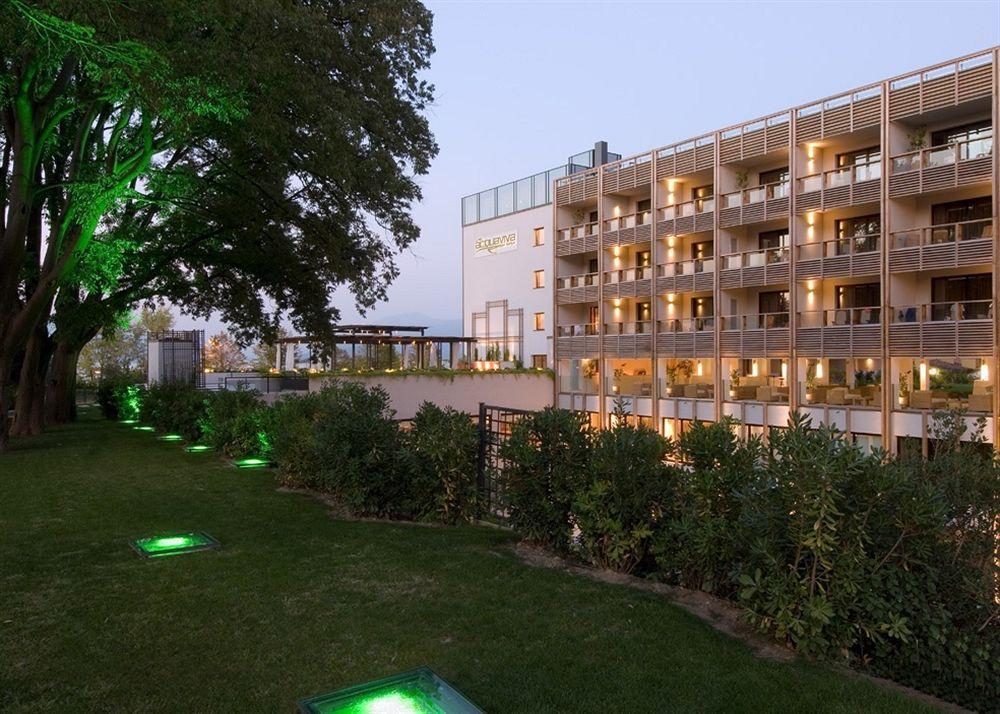 Hotel Acquaviva Del Garda เดเซนซาโนเดลการ์ดา ภายนอก รูปภาพ